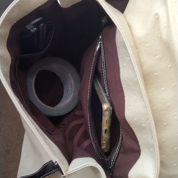 Elite leather ostrich designer Sz 13x10x3. 5 compartments $40 Free Belt or scarf - Picture 7 of 15